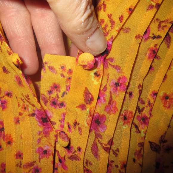 1.STATE size L Orange and Hot pink floral sheer top with banded bottom - Picture 9 of 15